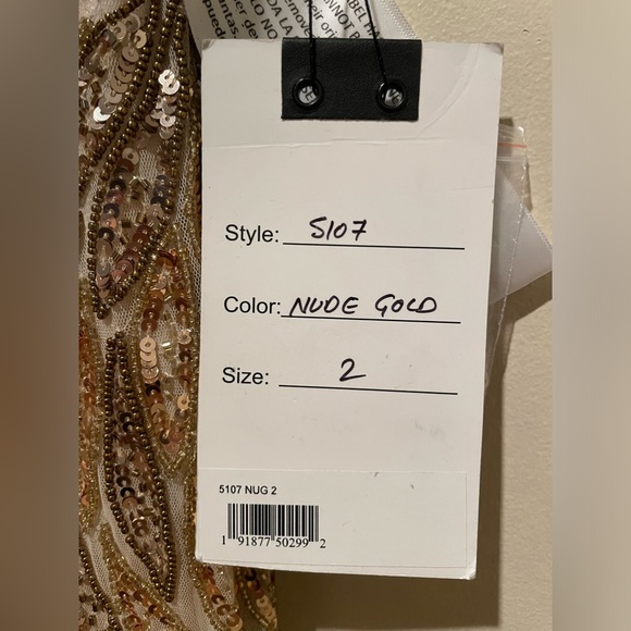 NWT Mac Duggal Style 5107 Plunging Neckline Sequins Gown Dress Gold Nude Size 2 - Picture 8 of 16